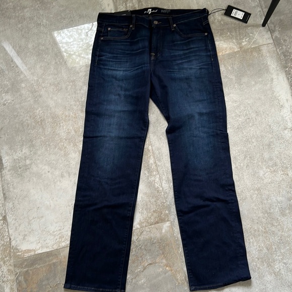 7 for all mankind Jeans.  Austyn Relaxed Straight leg.  size 34 - Picture 1 of 4